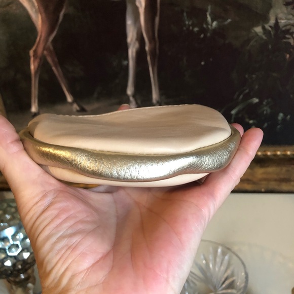 Cream & Gold Sseko Smooth Leather Change Wallet - Picture 9 of 9